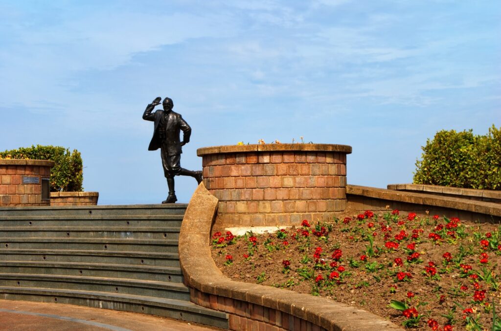 Eric Morecambe statue, Morecambe